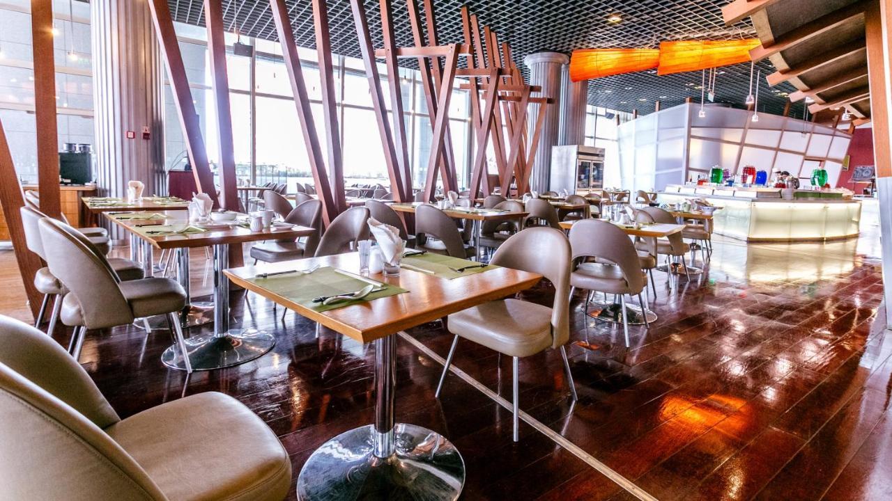 Holiday Inn Binhai Tianjin Exterior foto
