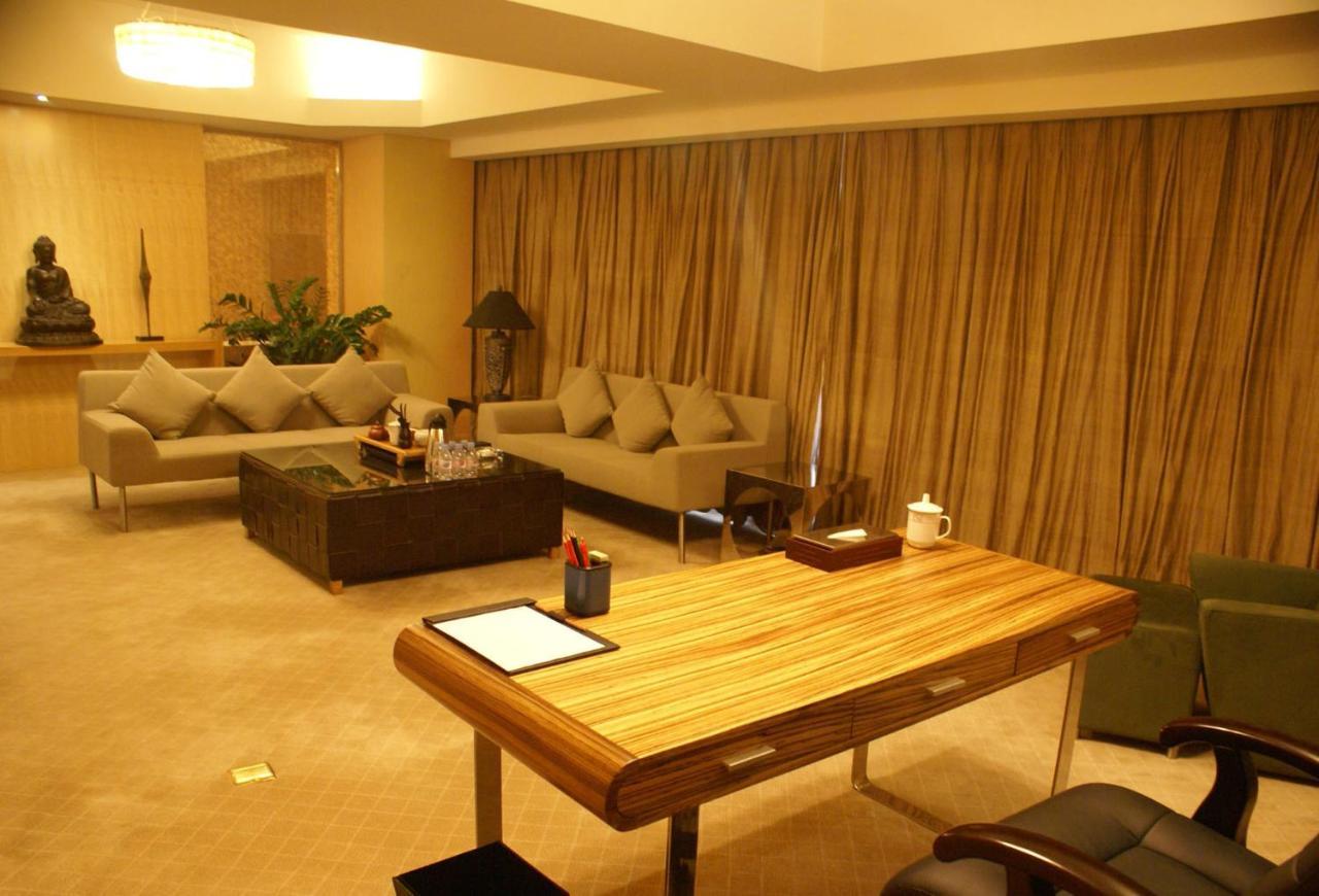 Holiday Inn Binhai Tianjin Exterior foto
