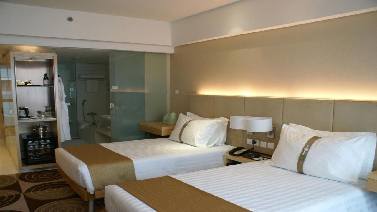 Holiday Inn Binhai Tianjin Exterior foto