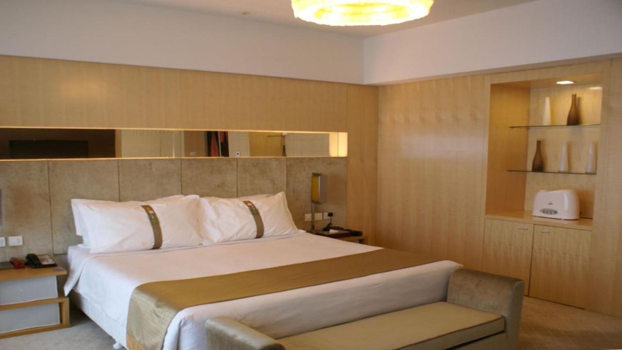 Holiday Inn Binhai Tianjin Exterior foto