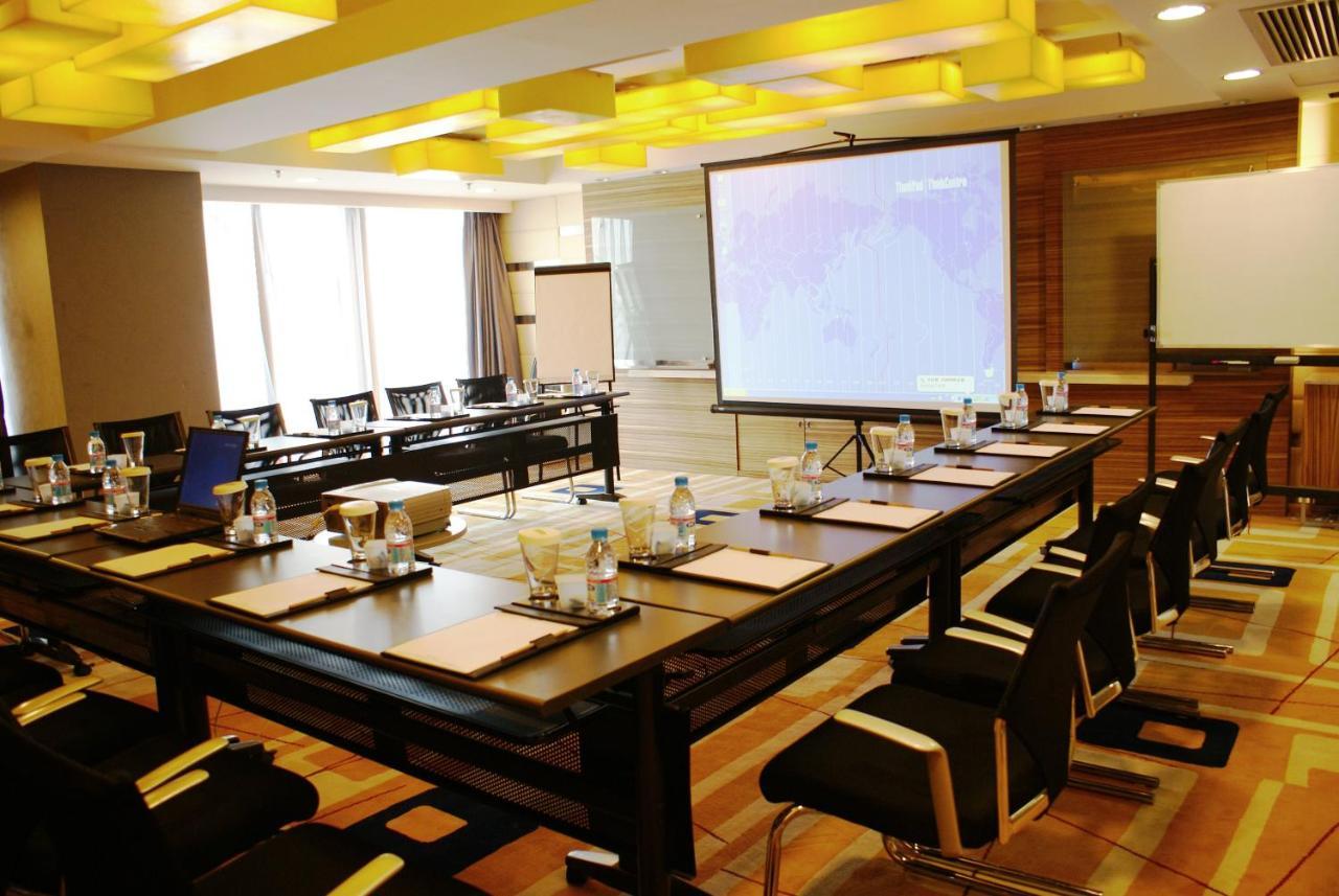 Holiday Inn Binhai Tianjin Exterior foto